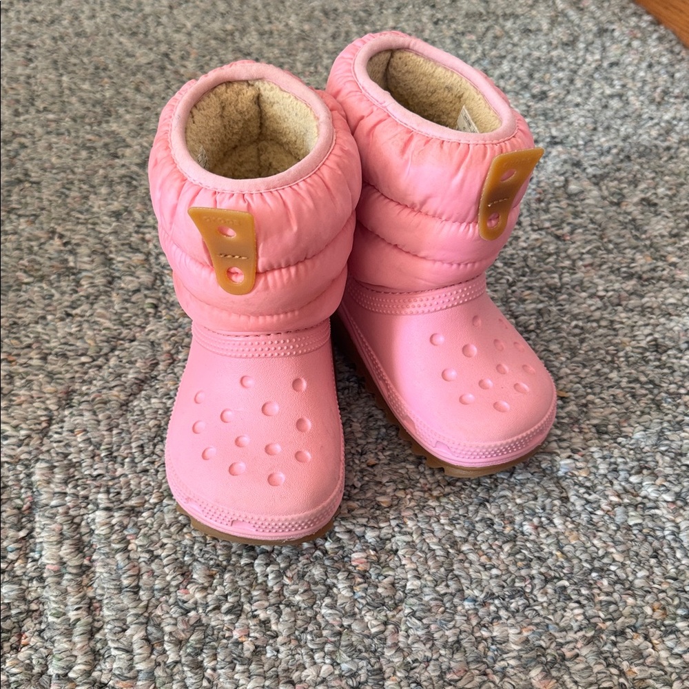 Crocs Neo Puff Boot, Pink Winter Boots Sz 7T